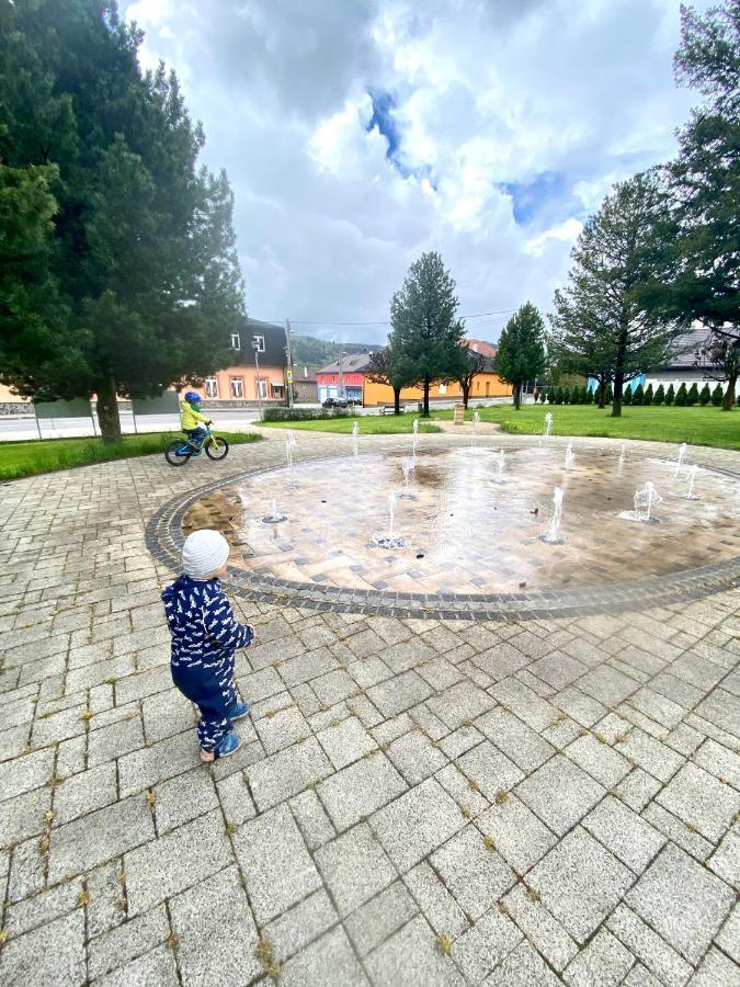 Drevenica Emilka, 5 Min Restauracia, Z Terasy Vyhlad Na Kralovu Holu A Polomske Ocko, Gril, Ohnisko, Kotlik Villa Брезно Екстериор снимка