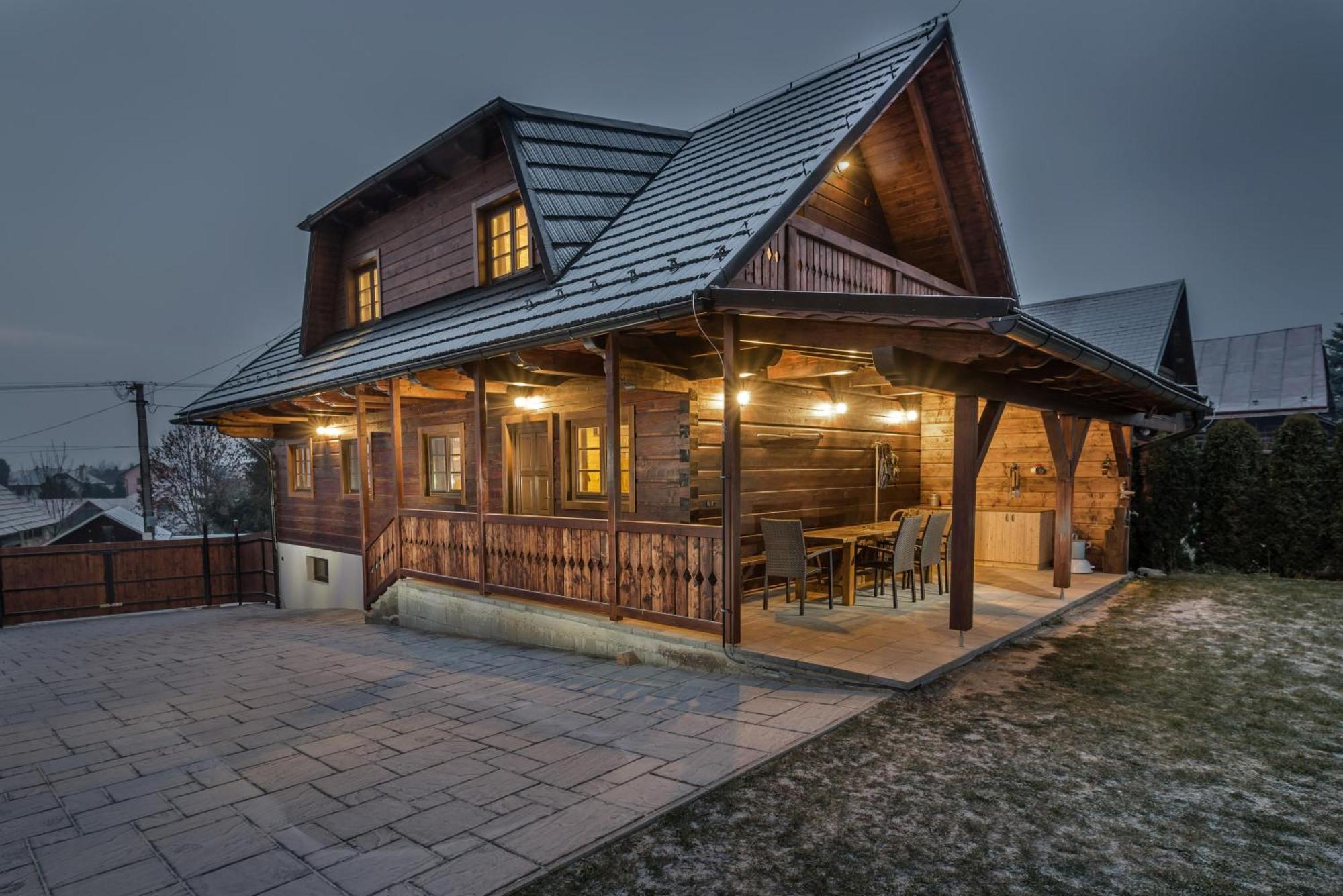 Drevenica Emilka, 5 Min Restauracia, Z Terasy Vyhlad Na Kralovu Holu A Polomske Ocko, Gril, Ohnisko, Kotlik Villa Брезно Екстериор снимка